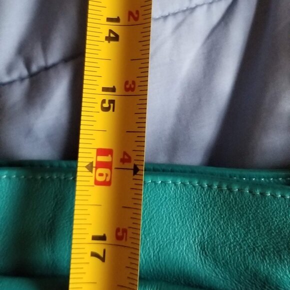 NWOT Danier leather crossbody bag - Picture 11 of 13